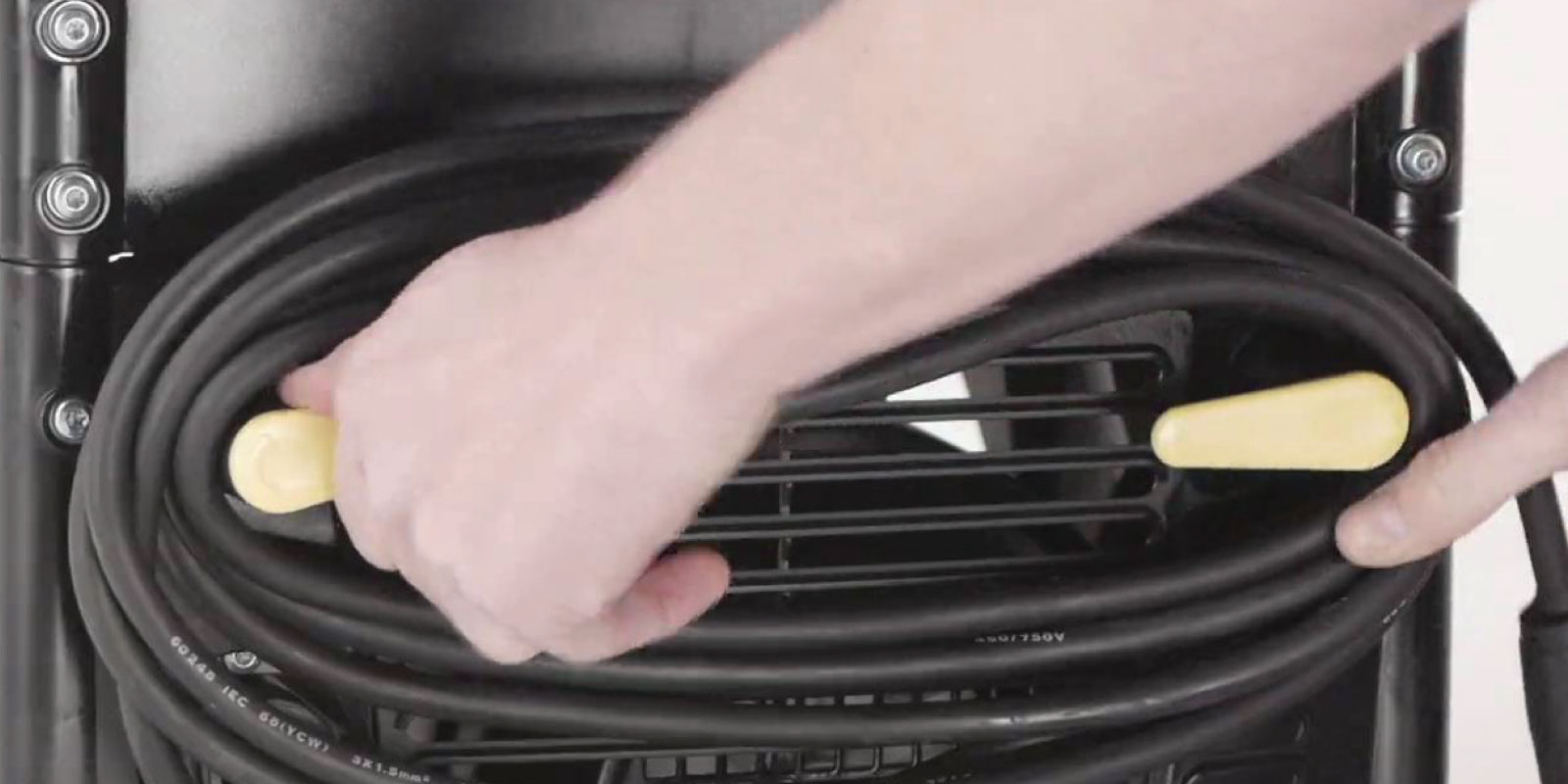 A picture of the rotating cable hooks of the Kärcher cold water high-pressure cleaner HD 9/20-4 Classic.